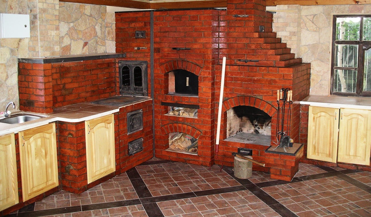 Конструктивные особенности печей для дома на дровах длительного горения