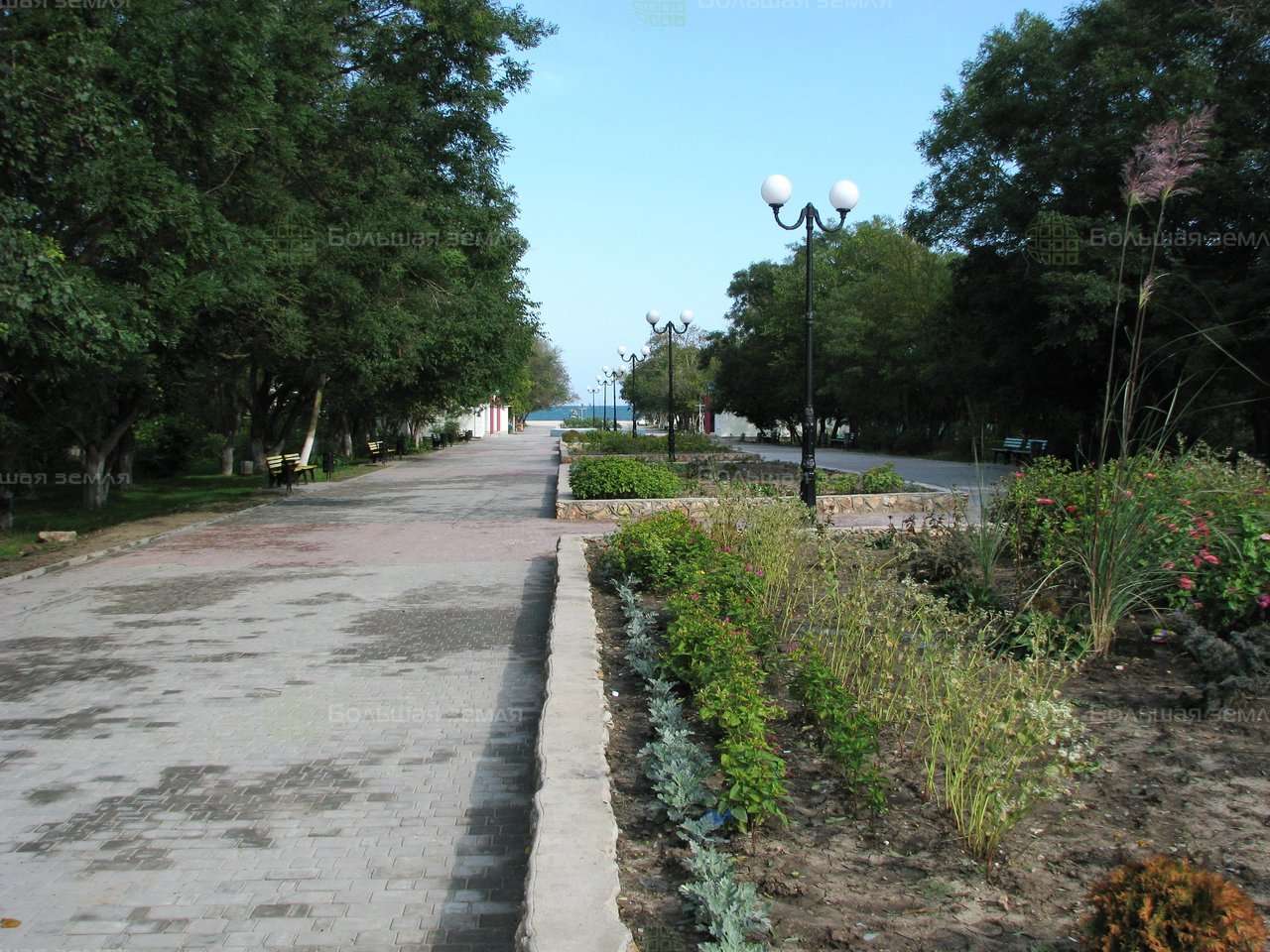 Парк комсомольский черноморское